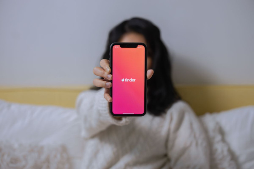 Online dating AI scams