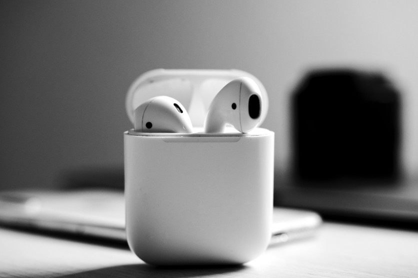 AirPods with Camera leaked