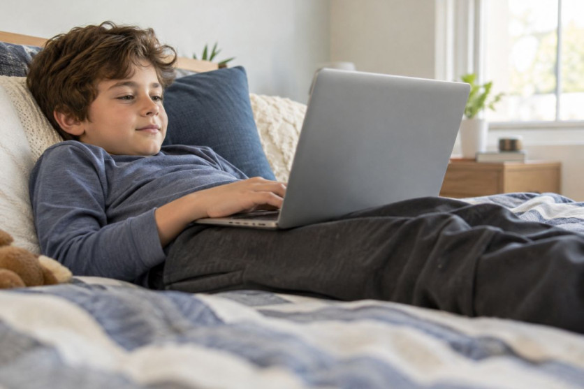 Toasted skin syndrome rash caused by prolonged laptop heat