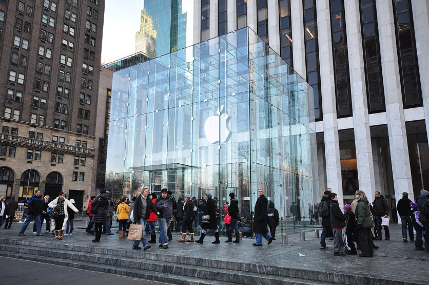 Apple Store, Apple Layoffs