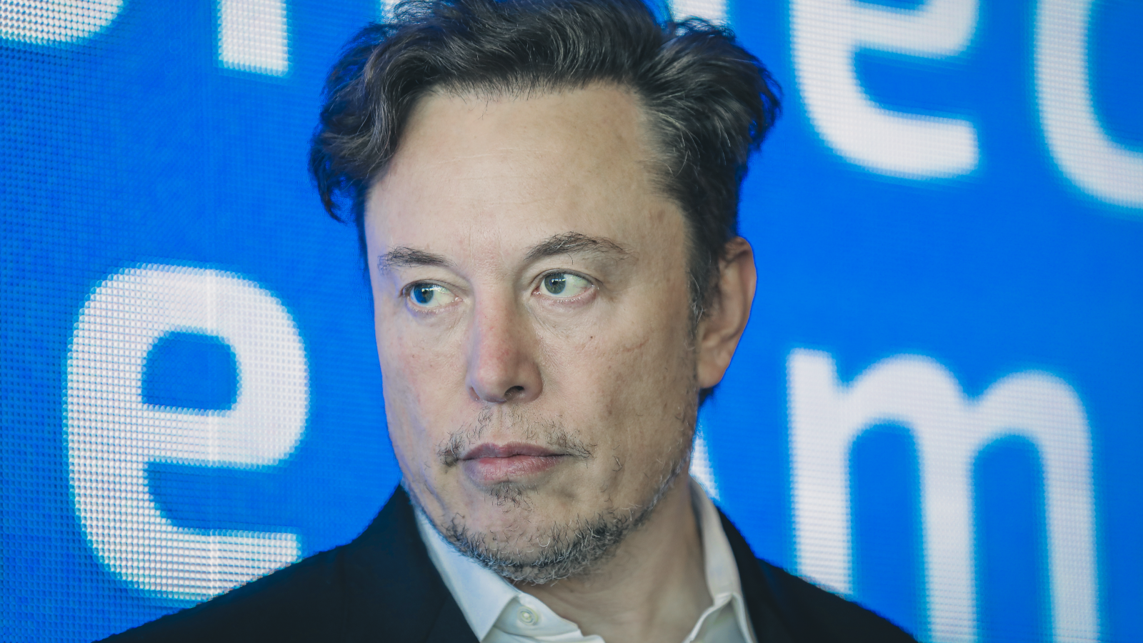 Elon Musk Reacts To Claims He Can't Give Away $10 Billion in SpaceX ...