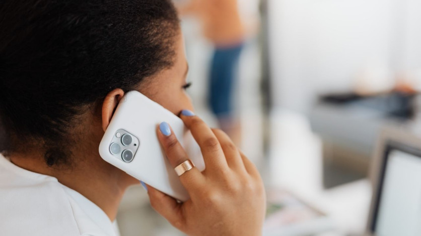 iPhone Contactless