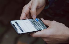 Republicans Push AI Robocalls